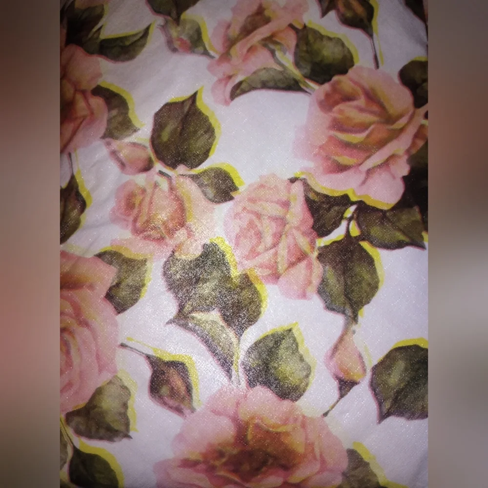 Pink Rose 48 in Round Fitted Table Cloth NWT